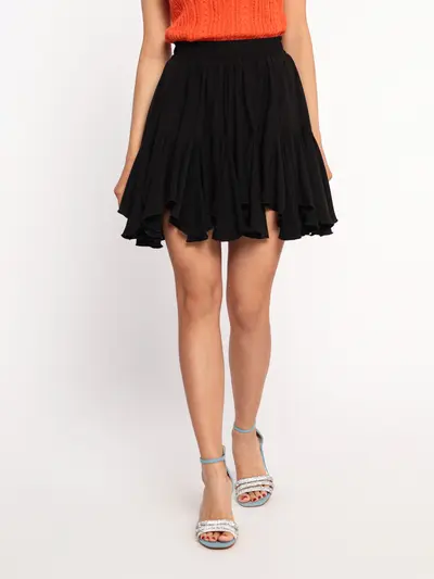 Юбка свободного кроя с вшитыми клиньями годе черного цвета